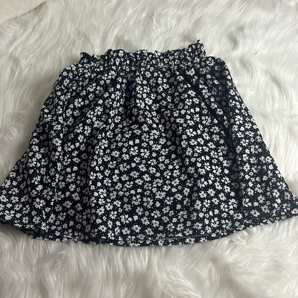 black skirt with white flower pattern from shien